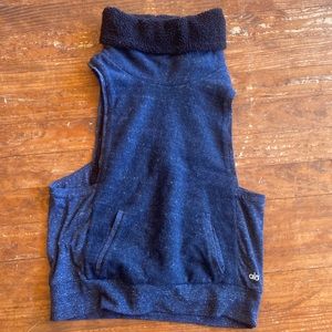 Alo yoga fuzzy vest